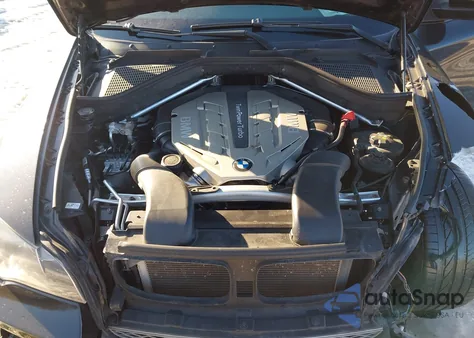 2011 BMW X6 xDrive50I z USA, uszkodzony, nr VIN 5UXFG8C55BLZ95290